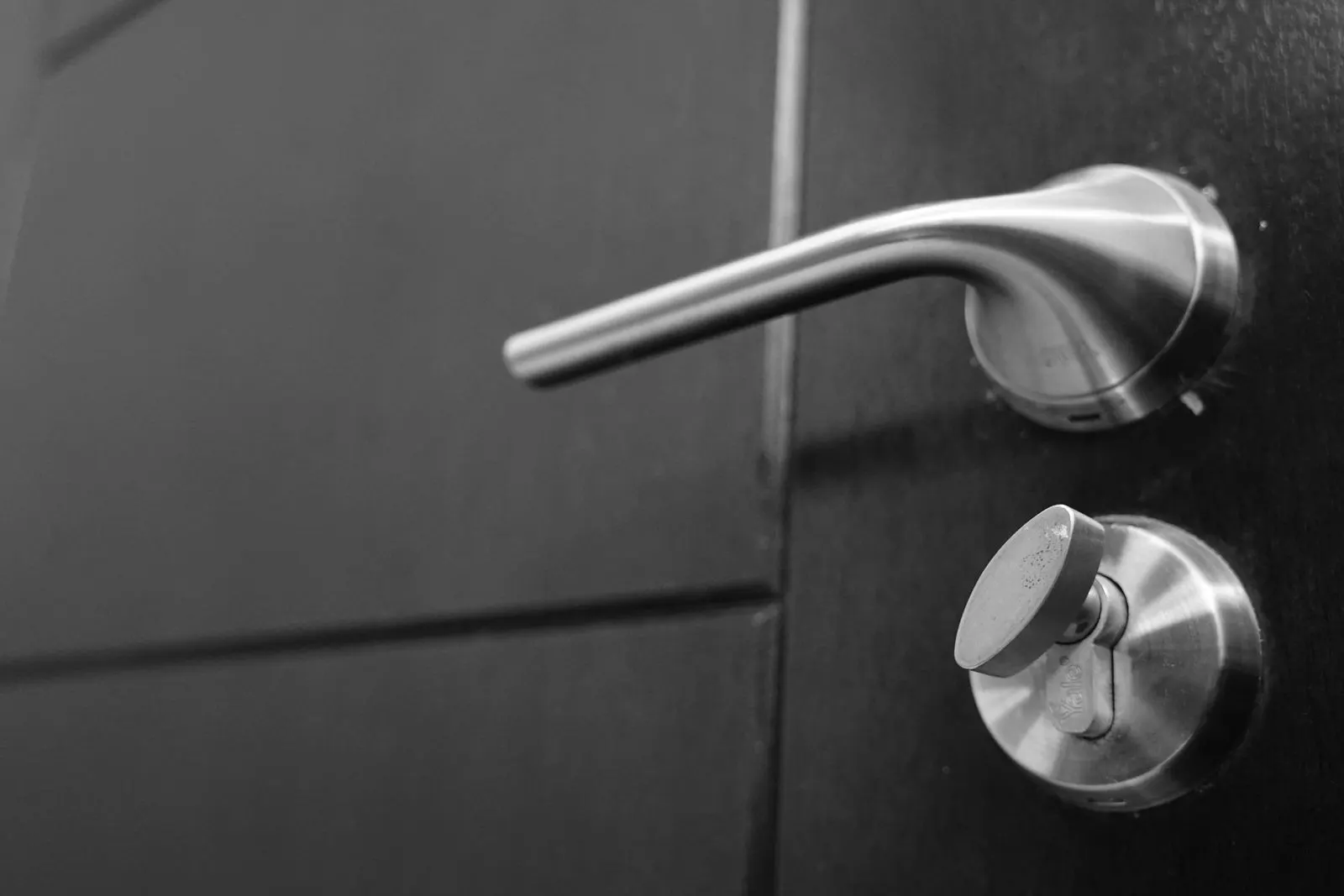 Door & Cabinet Hardware
